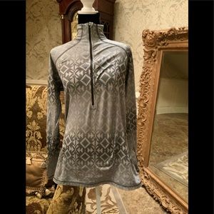 Nike Geometric Print 3/4 Zip Top LIke NEW XL